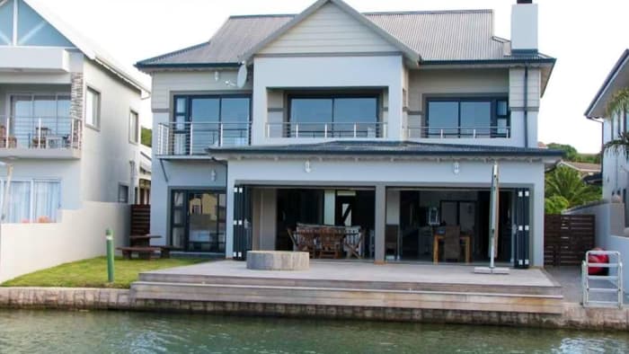 Jeffreys Bay Accommodation Self Catering